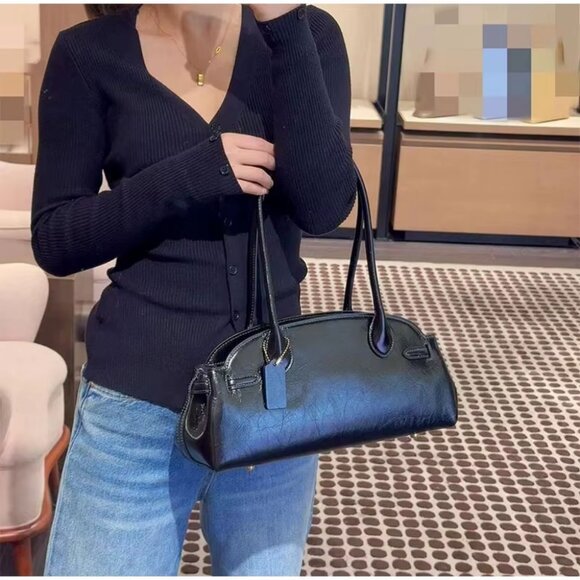 Structured PU Leather Retro Bowling Shoulder Bag - Picture 14 of 15